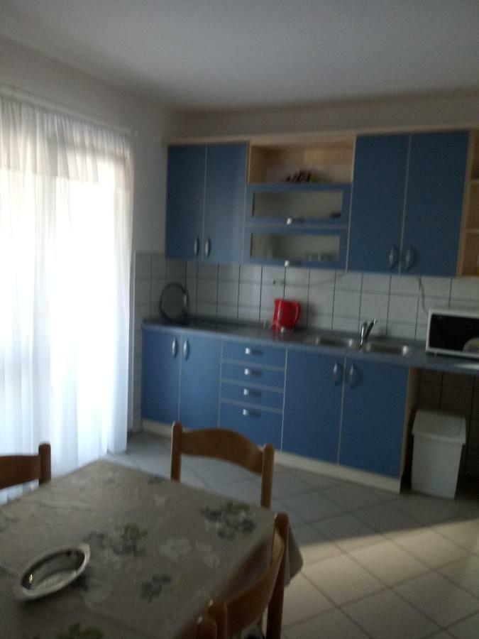 Apartmani Ana ヴィル エクステリア 写真