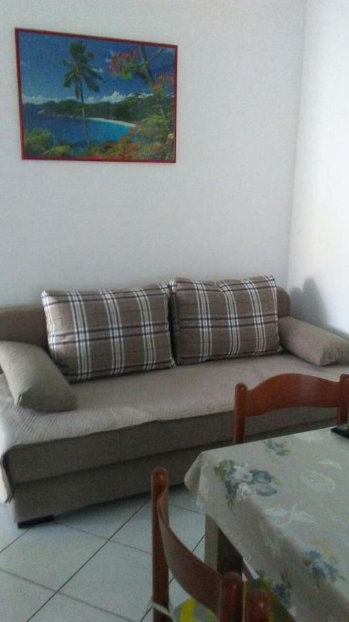 Apartmani Ana ヴィル エクステリア 写真